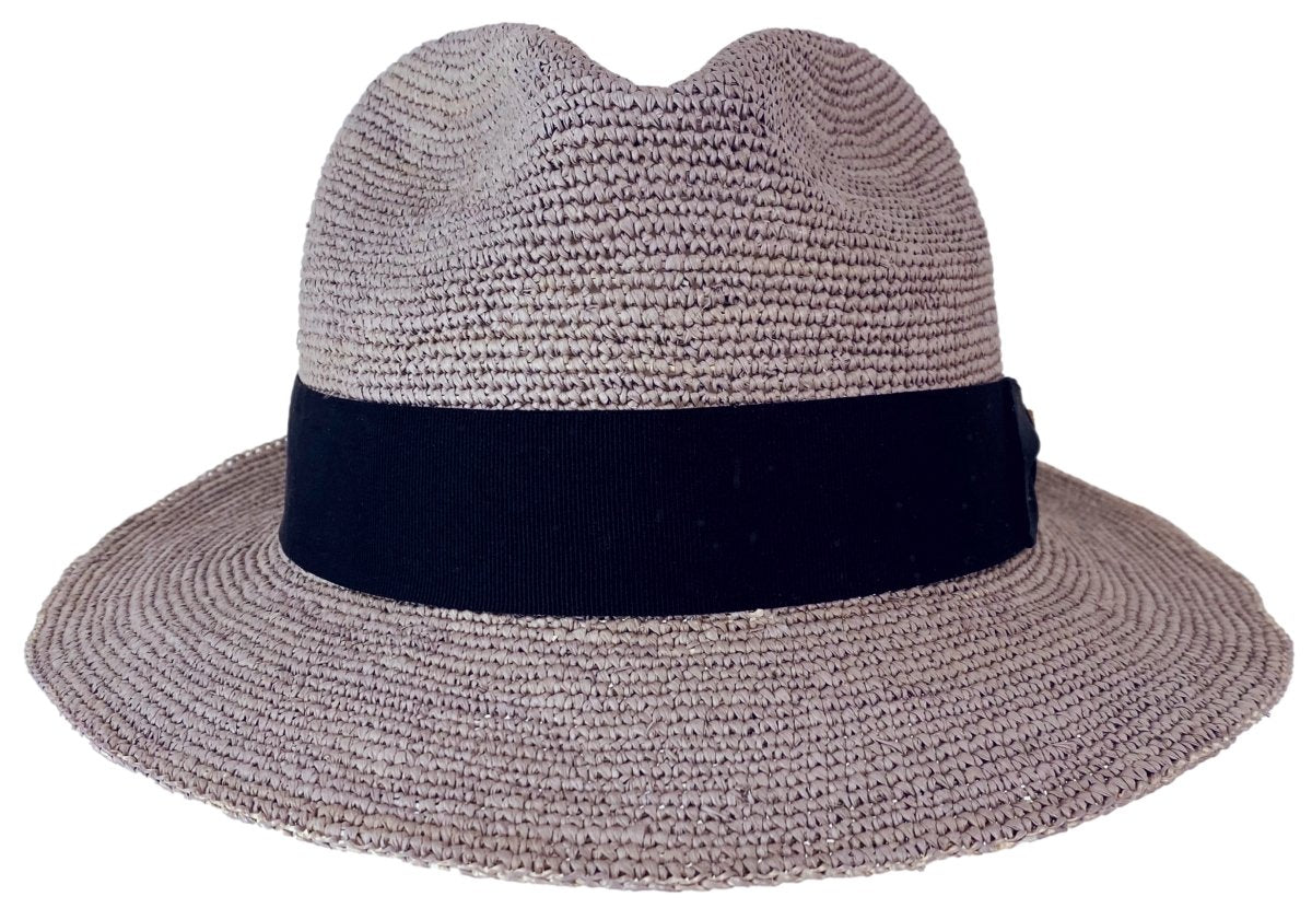 https://www.truffaux.com/cdn/shop/products/the-dove-travel-hat-genuine-panama-hats-for-men-women-ecuador-panama-hat-guy-672685_1200x830.jpg?v=1686926977
